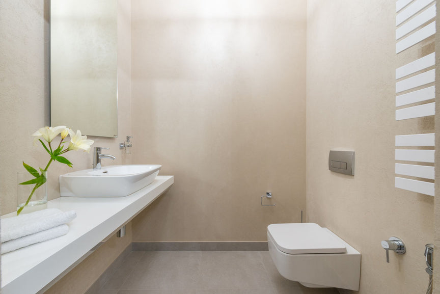 Brown stains in the toilet? Gone in five steps