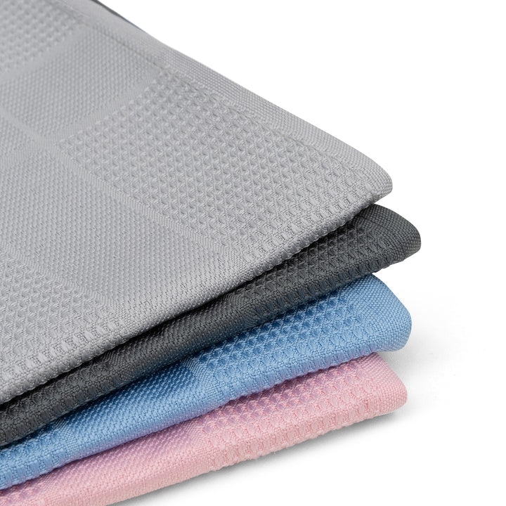 Set van 4 iZi-Clean Wonderdoeken in blauw, roze, donkergrijs en lichtgrijs voor stralend schoonmaken